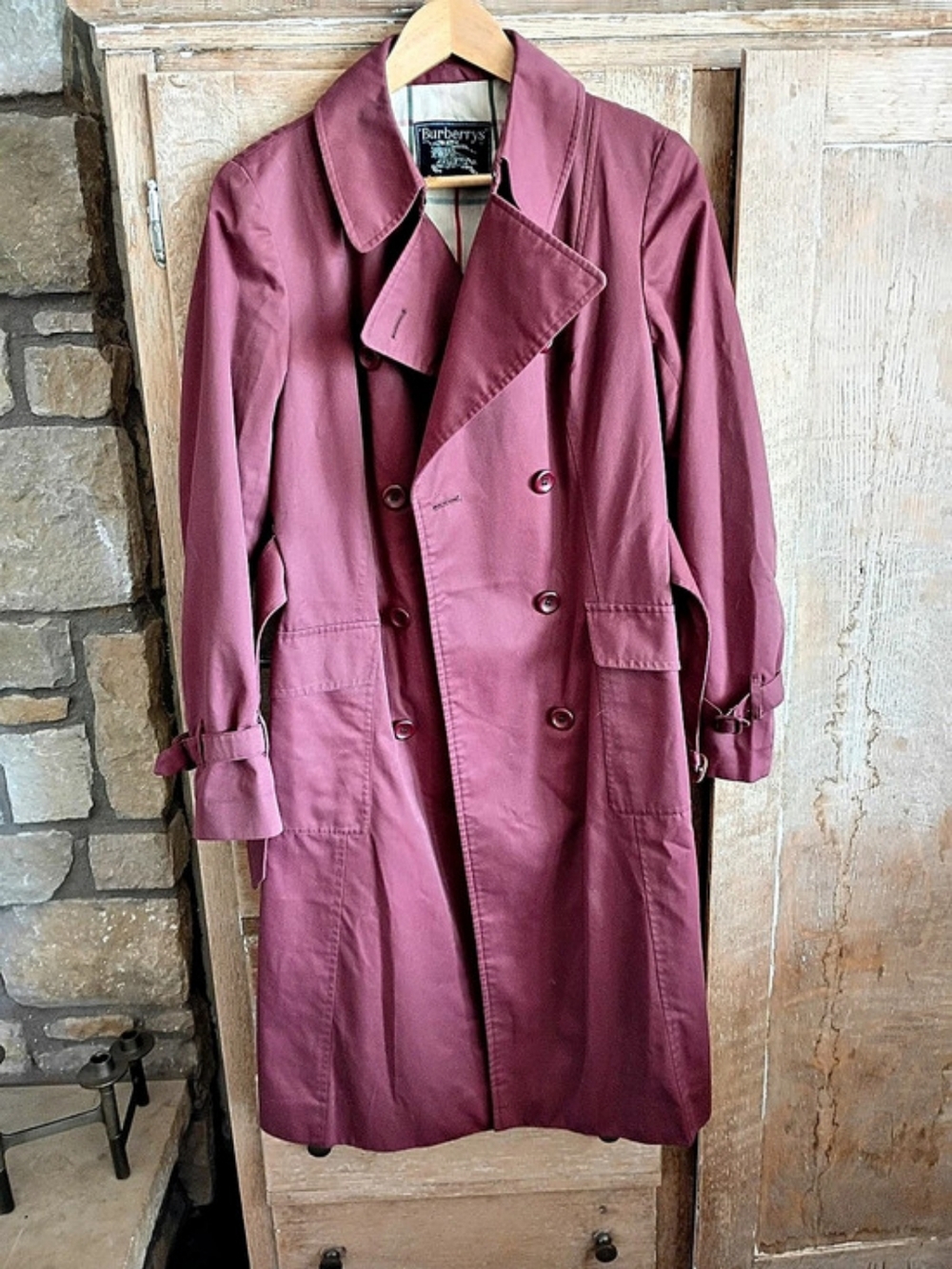 Burberrys Plaid Lined Trench Coat in Burgundy, Small medium